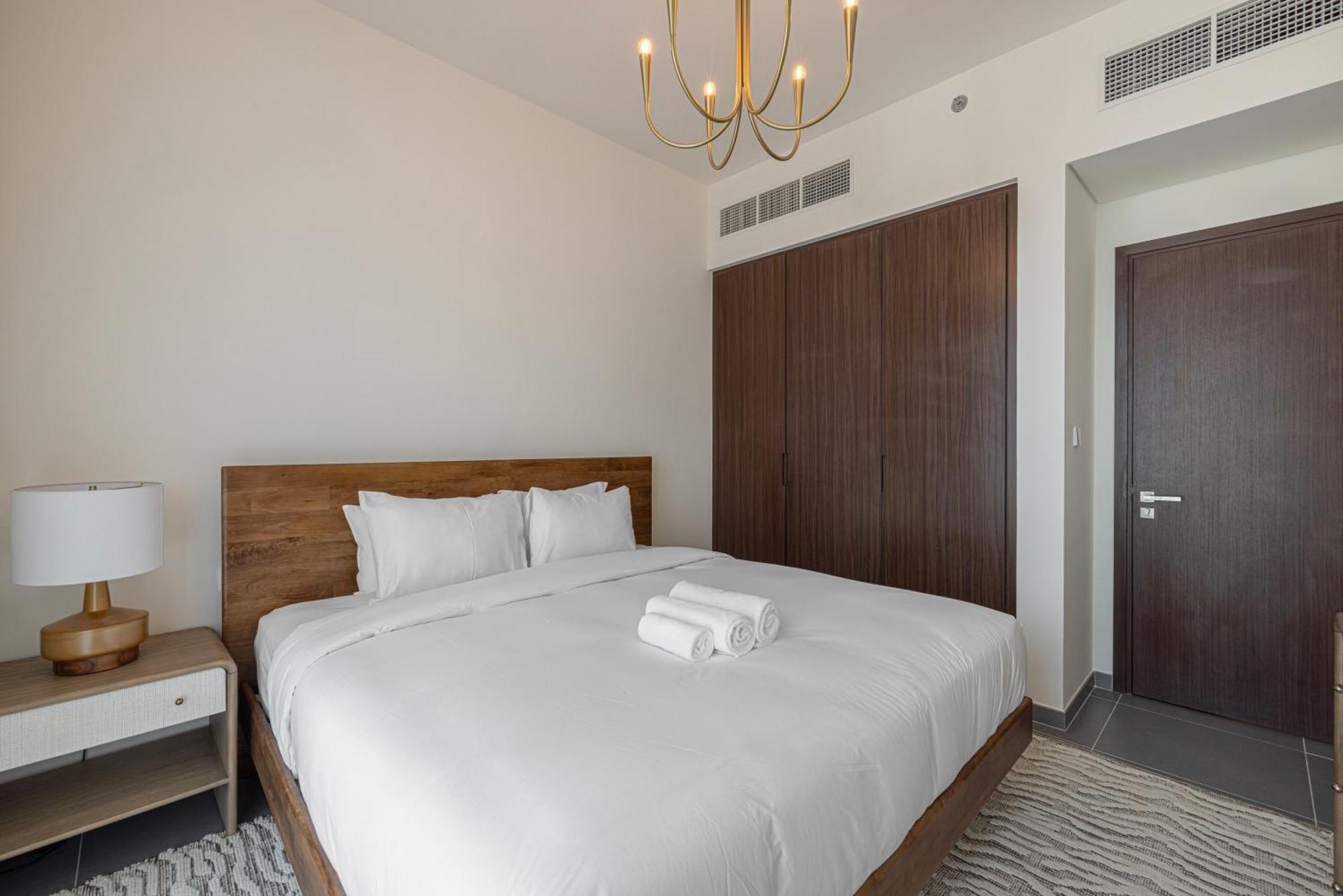 Superhost! Luxury 1 Bedroom Creek Harbour Dubai